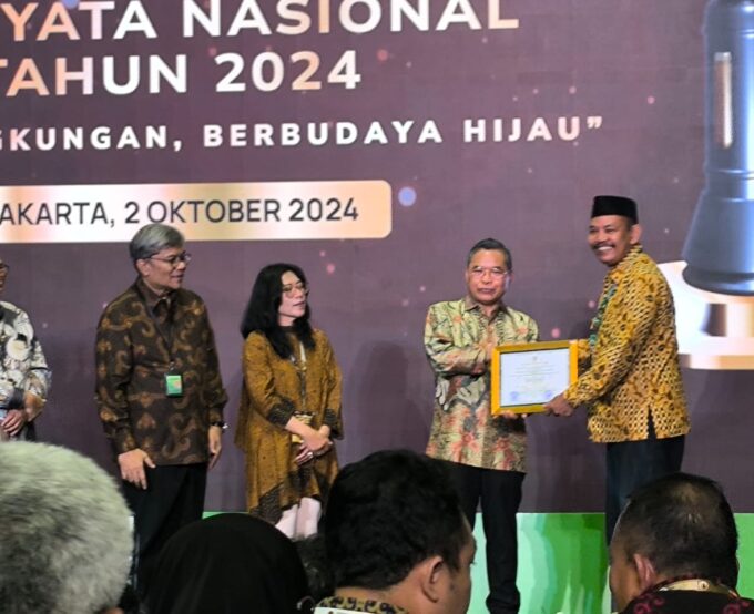 SMP Negeri 1 Dukuhseti Raih Penghargaan Sekolah Adiwiyata Nasional Tahun 2024