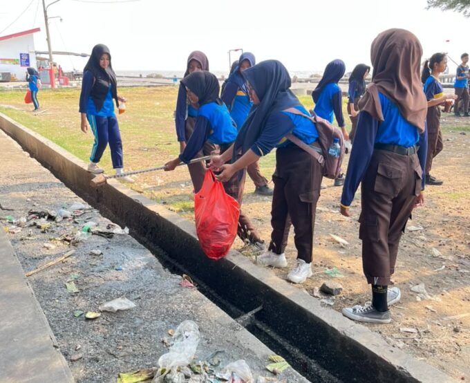 Semarak HAORNAS 2026: SMPN 1 Dukuhseti Gelar Fun Run, Jalan Santai, dan Aksi Bersih Pantai di Banyutowo